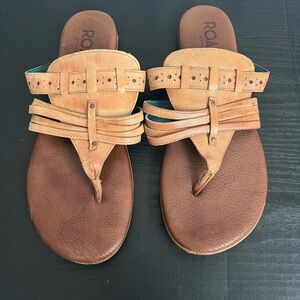 Roan by Bed:Stu Mixia Leather Thong Sandals
